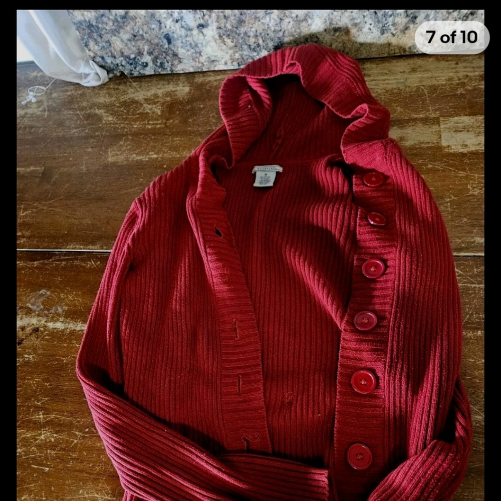 MAURICES WOMENS sweater. Size M. Red Buttons W Hoodie.